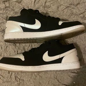 Diamond air jordan lows, worn a few times. Original box included